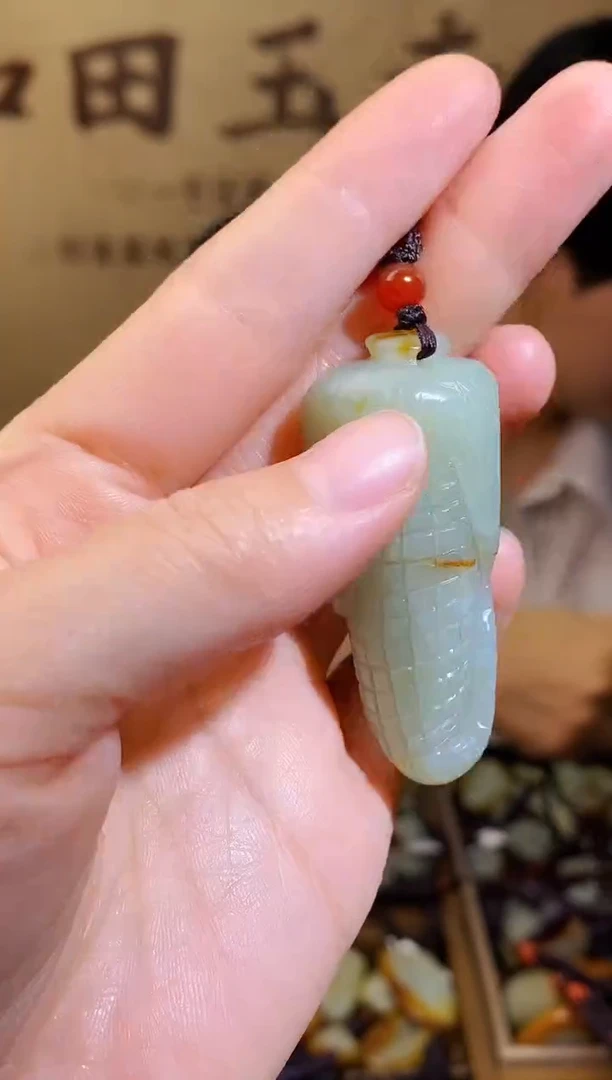 和田玉未镶嵌颈饰1