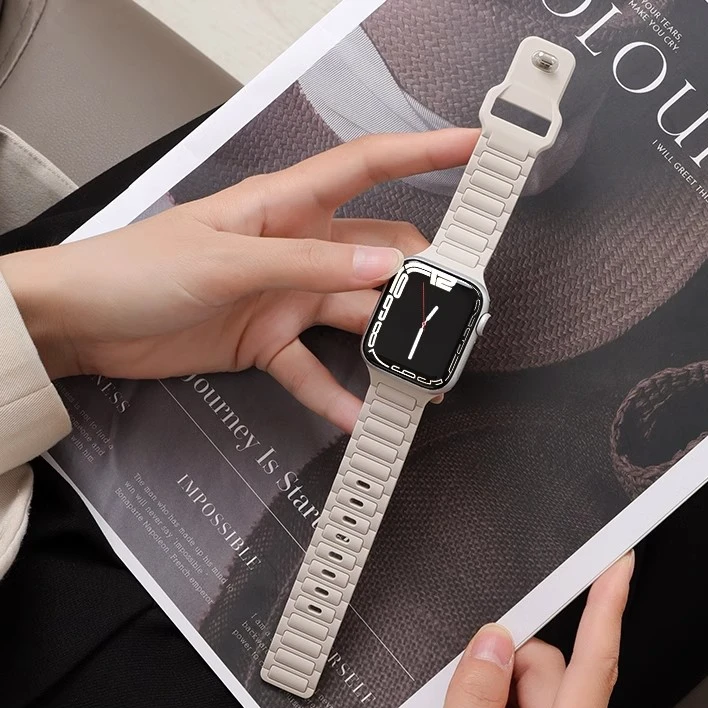 适用苹果手表S10三株硅胶反扣iWatchs9表带S8透气SE高级感Ultra