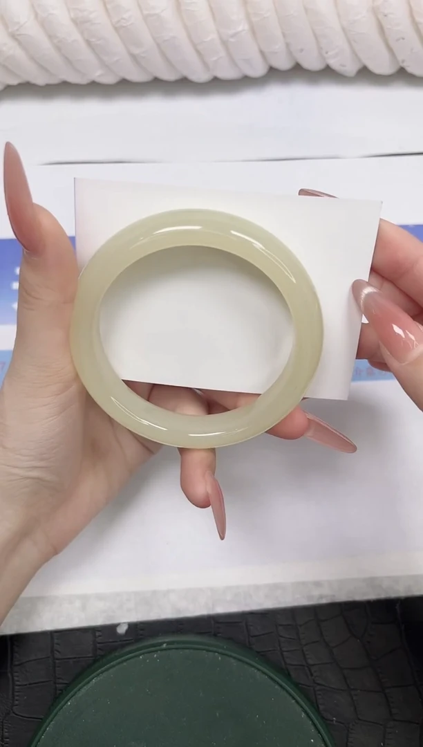 未镶嵌手镯石英质玉29-60.1