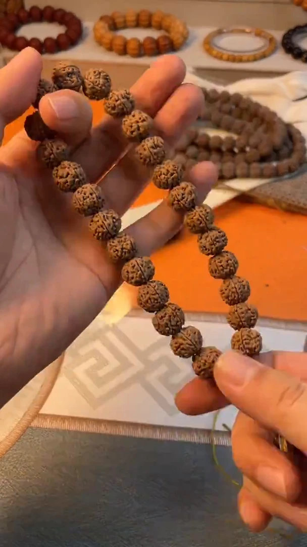 【闪购商品】金刚菩提吊坠密封定制款灰皮方墩梅花手持尺寸10-14