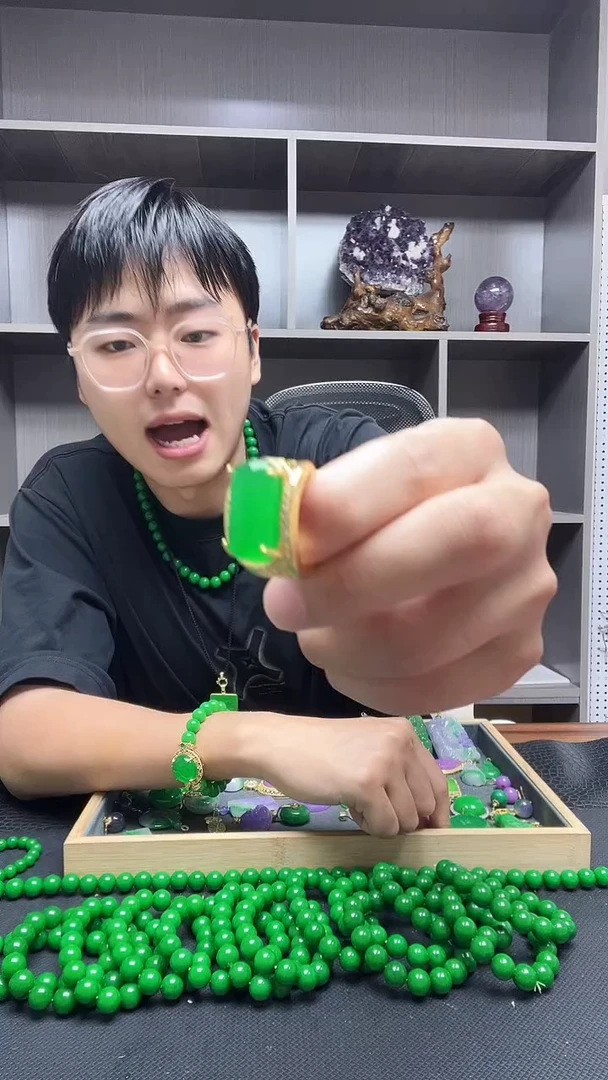 14K金镶嵌戒指翡翠戒指