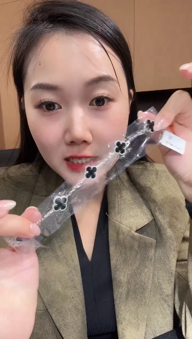 【闪购商品】玛瑙/玉髓手链18K金镶嵌黑色k白，五花手链GHJ
