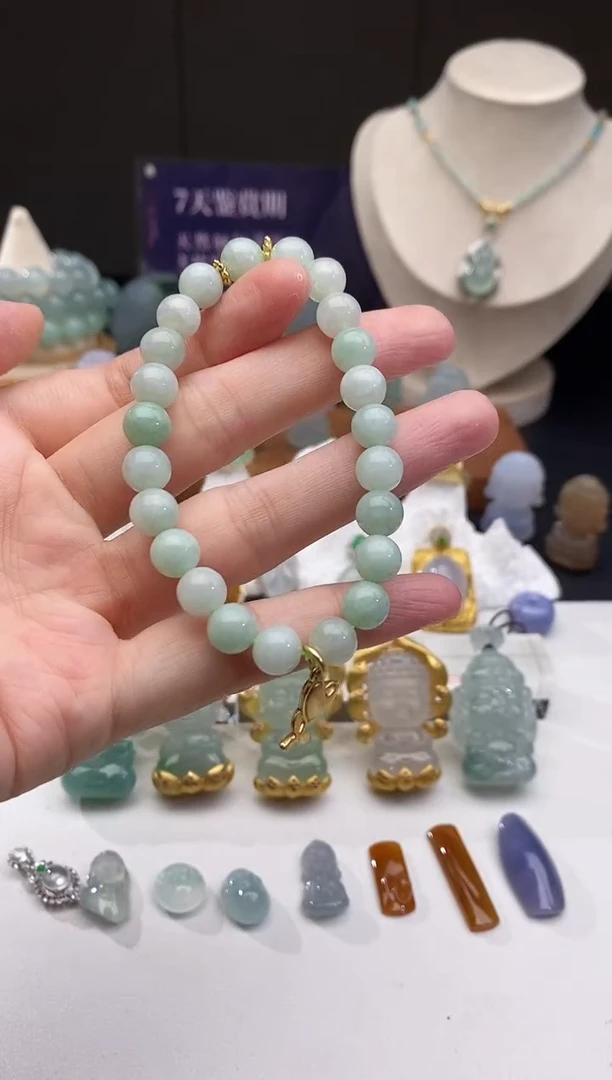 翡翠未镶嵌颈饰手串