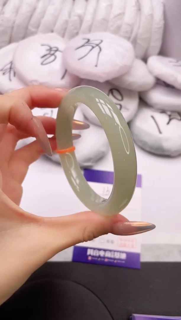 【闪购商品】和田玉手镯未镶嵌18L137-58