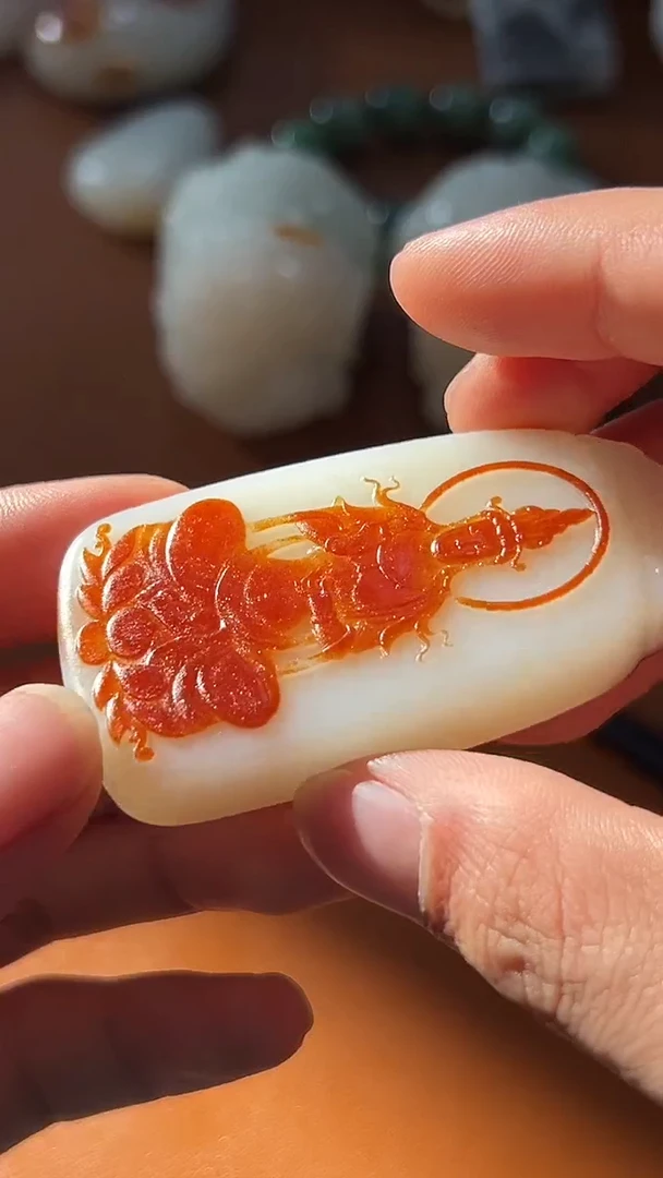 颈饰未镶嵌和田玉阳***。和田玉