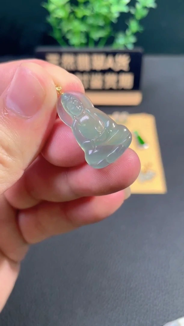 颈饰18K金镶嵌翡翠翡翠