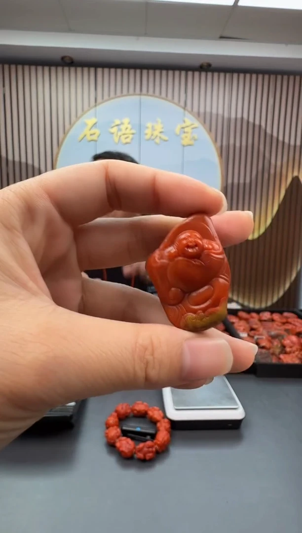 未镶嵌雕刻南红玛瑙032ZB0917产品一个1