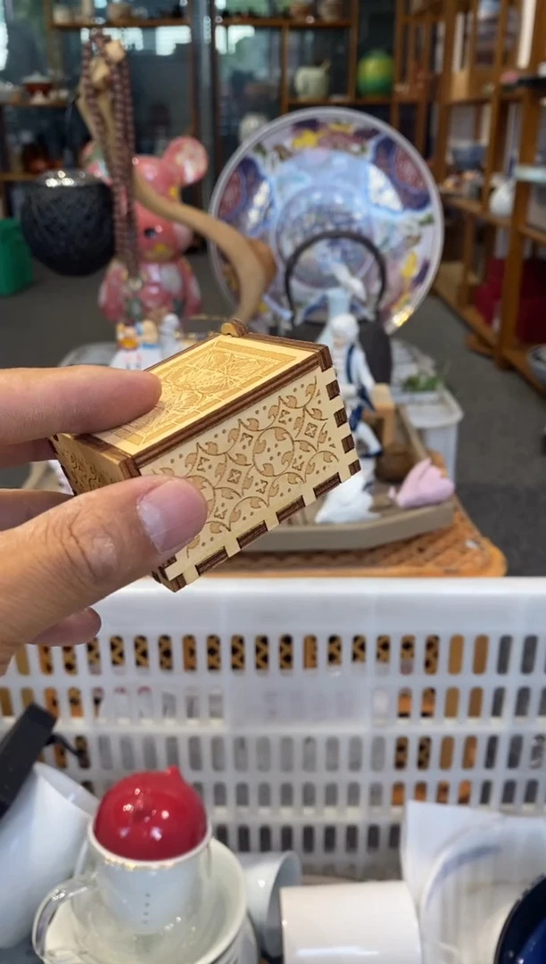 沙**鹰瓷器 餐具 摆件 工艺品