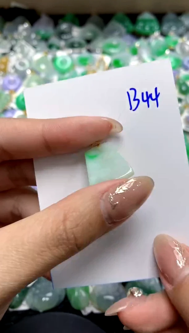 【闪购商品】翡翠颈饰18K金镶嵌1111111111111111