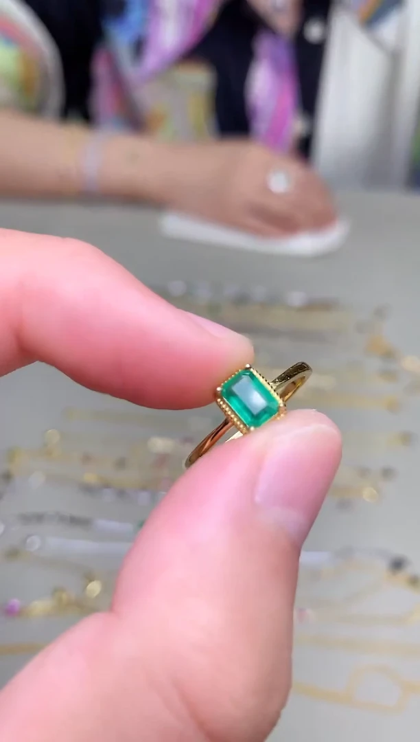 银S925镶嵌戒指祖母绿戒指