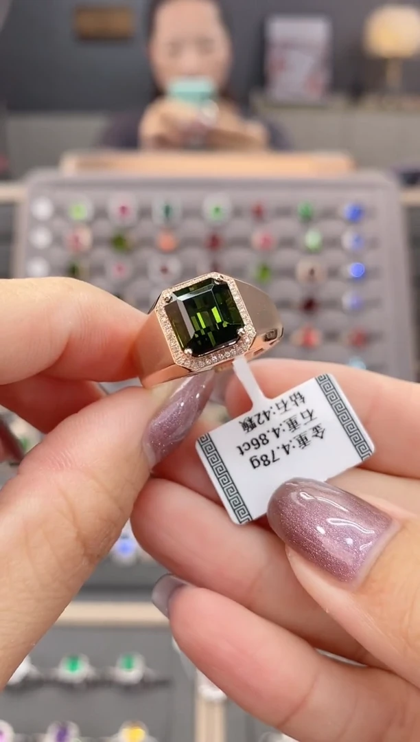 碧玺戒指18K金镶嵌4.86