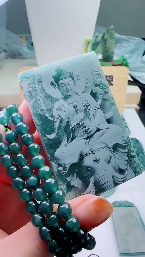 颈饰未镶嵌翡翠天然A货翡翠 多样性发其一