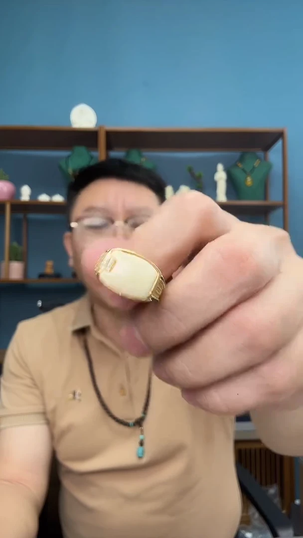 未镶嵌琥珀裸石68蜜蜡