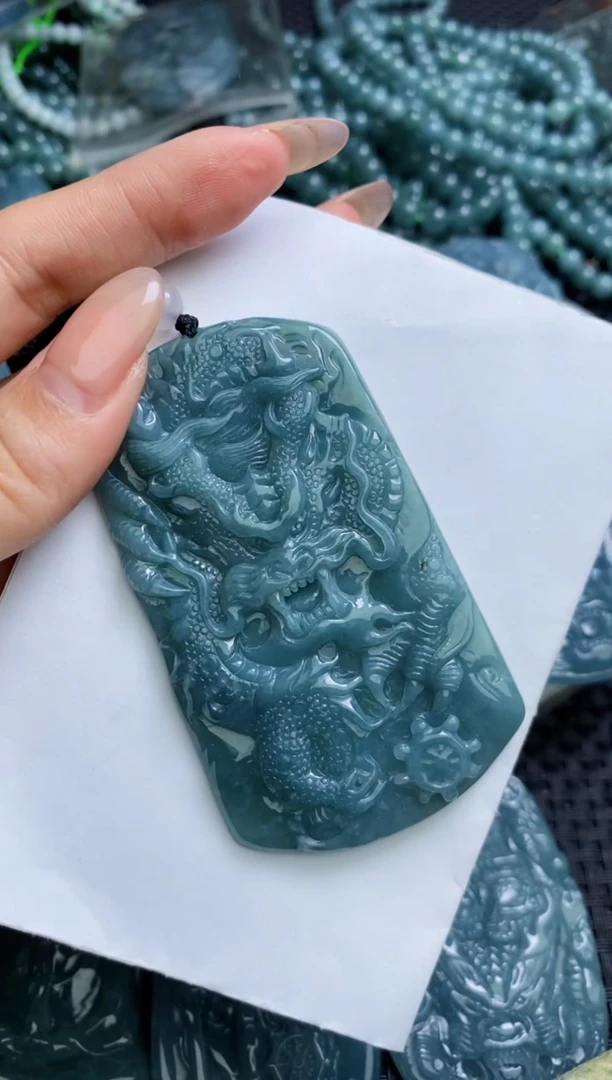 【闪购商品】翡翠颈饰未镶嵌