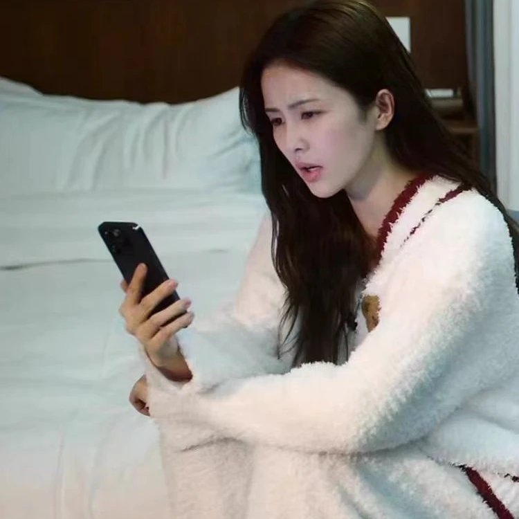 白鹿同款以爱为营半边绒V领家居服睡衣情侣款加绒加厚保暖舒适