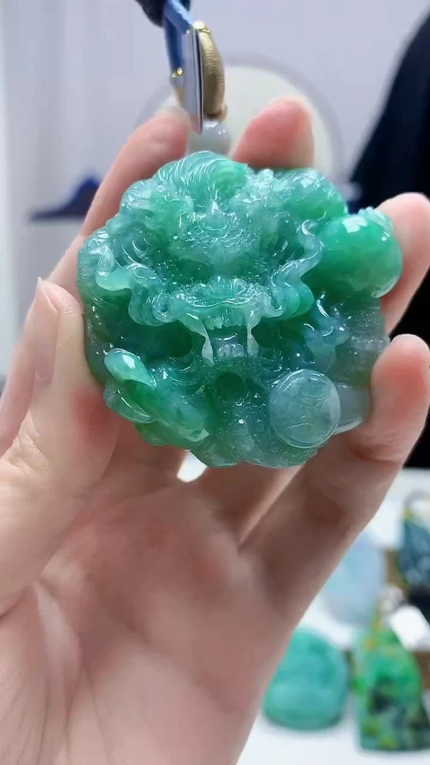 未镶嵌定制翡翠4688zm-毛货挂件龙牌60
