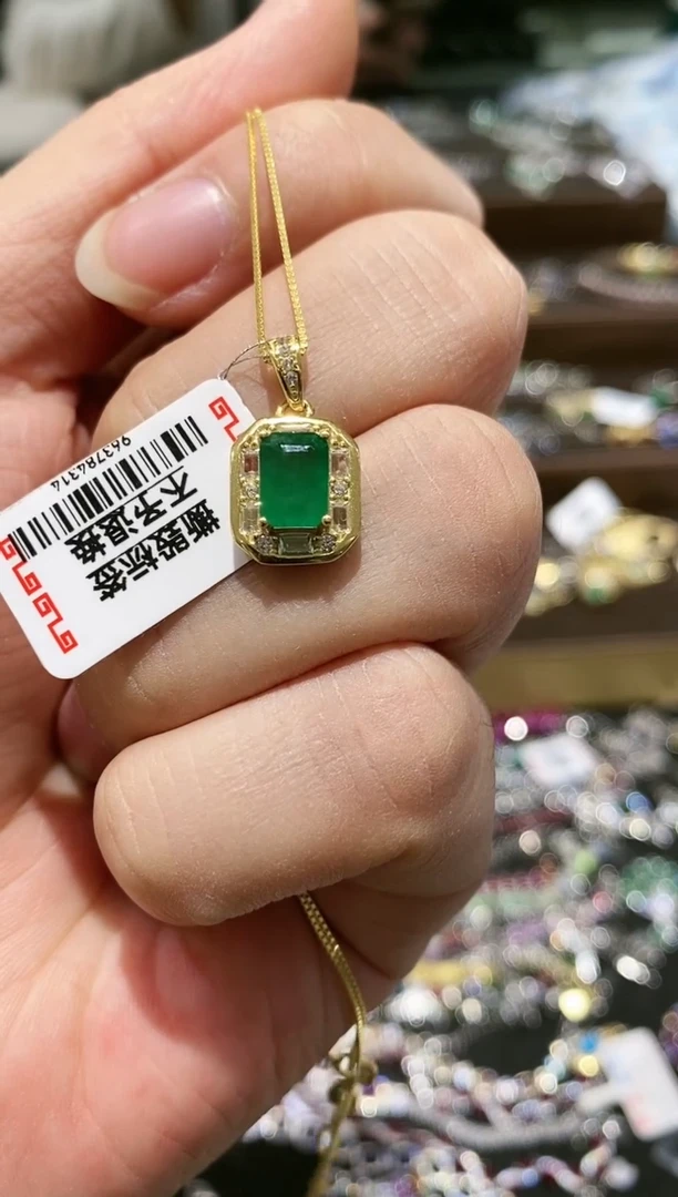 【闪购商品】祖母绿颈饰银S925镶嵌吊坠