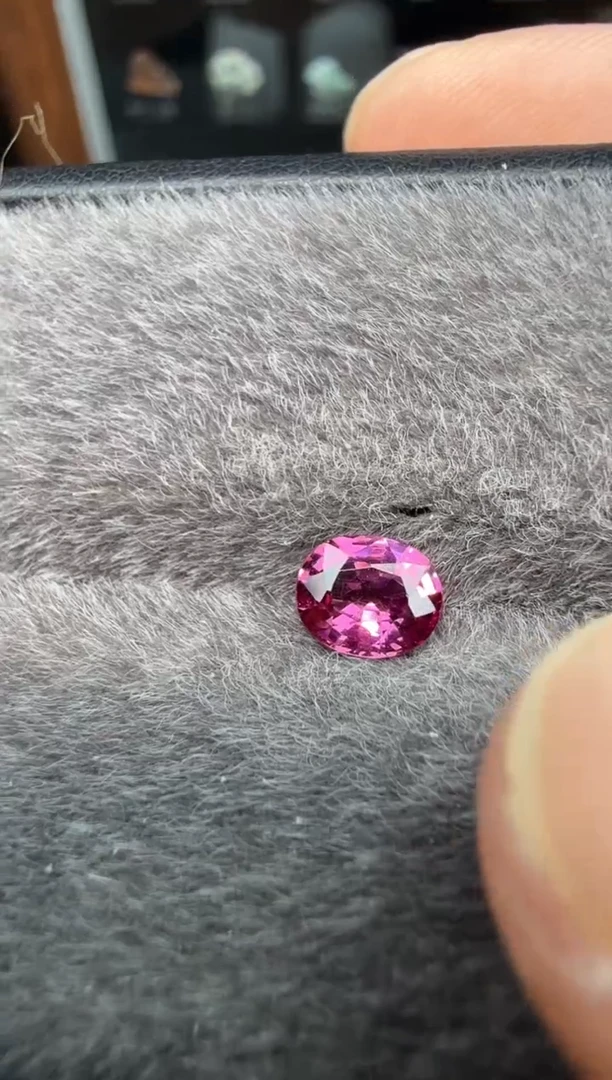 未镶嵌裸石石榴石0.7ct-A586-1P