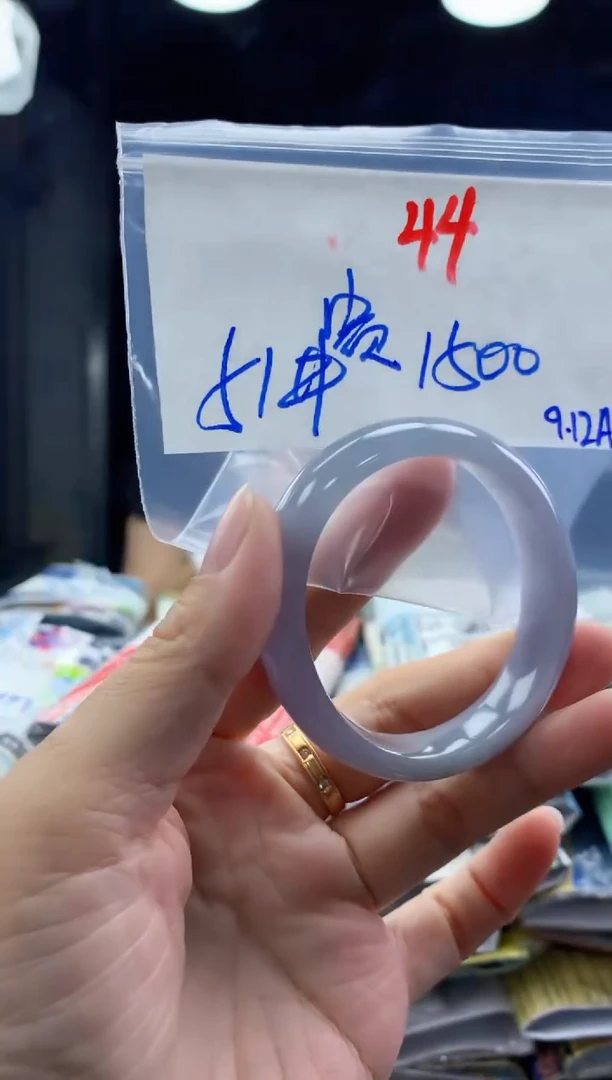 未镶嵌定制翡翠44毛货需精细抛光多样性1件1500元