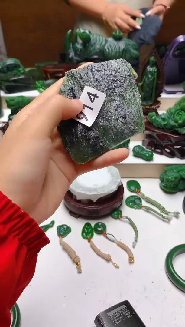 未镶嵌和田玉（碧玉）珠宝半成品1