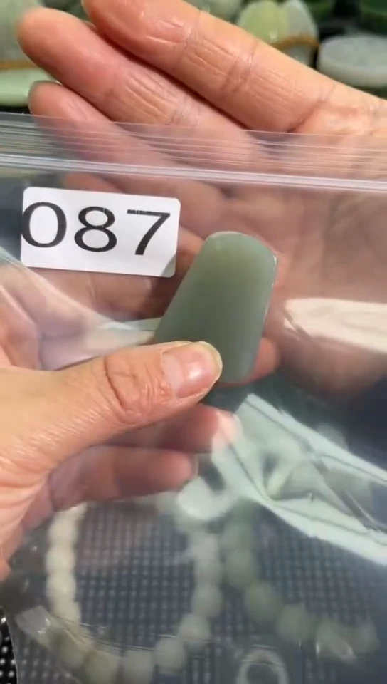 未镶嵌和田玉珠宝半成品牌子