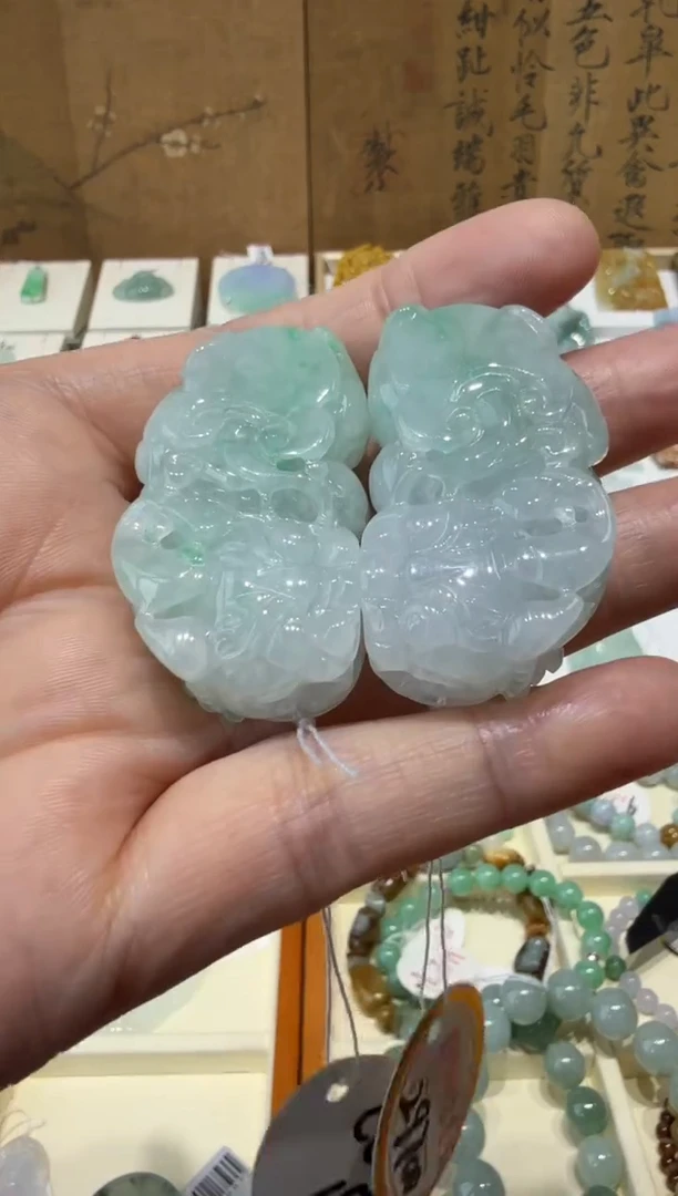 未镶嵌挂件翡翠A货翡翠多样性孤品一对