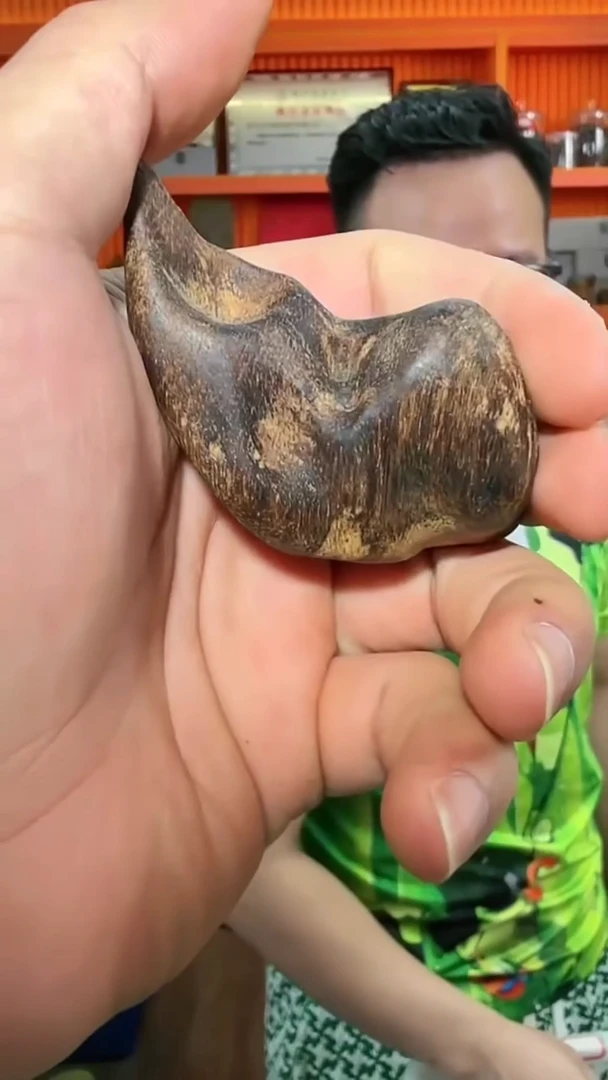 沉香手把件399号多样性发一