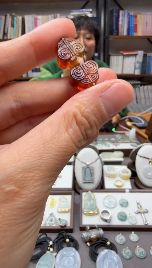 琥珀颈饰未镶嵌配饰13