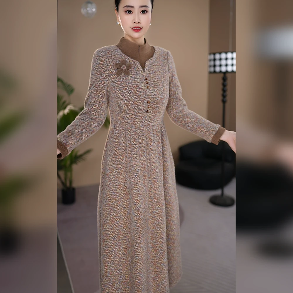 【雪尔绒】2025年冬季加绒加厚拼接中长款显瘦减龄遮肚子气质连衣裙