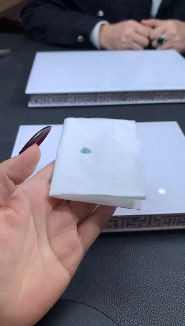【闪购商品】定制翡翠未镶嵌翡翠