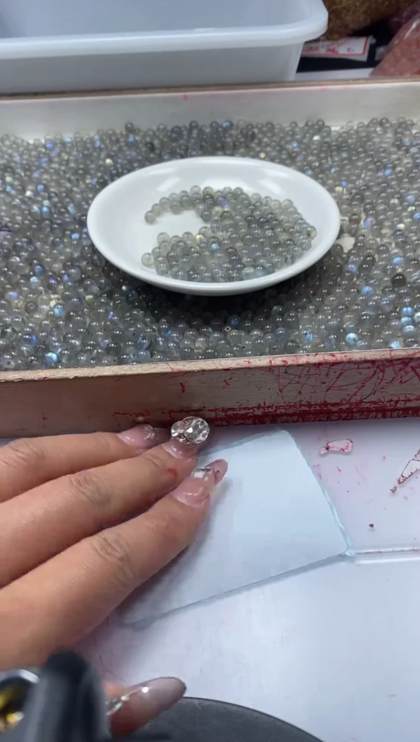 【闪购商品】水晶颈饰未镶嵌w117灰月光6mm*30颗