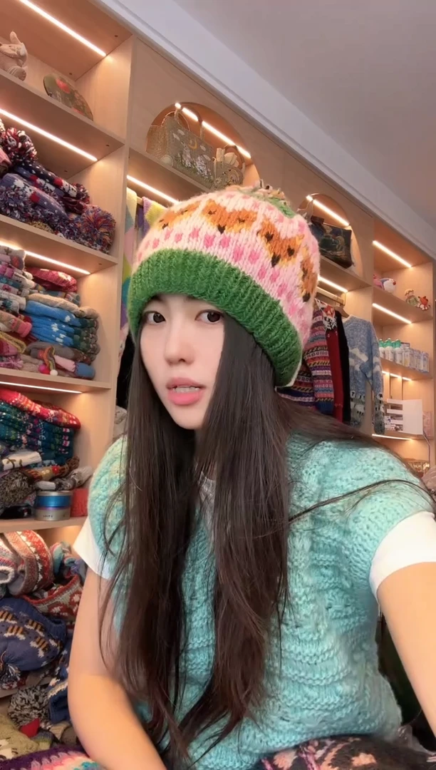 羊毛粉绿狐狸帽