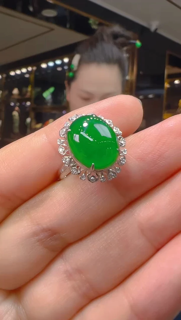 翡翠戒指18K金镶嵌062