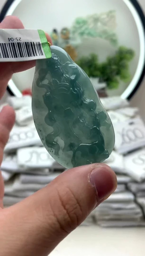 颈饰未镶嵌翡翠财神