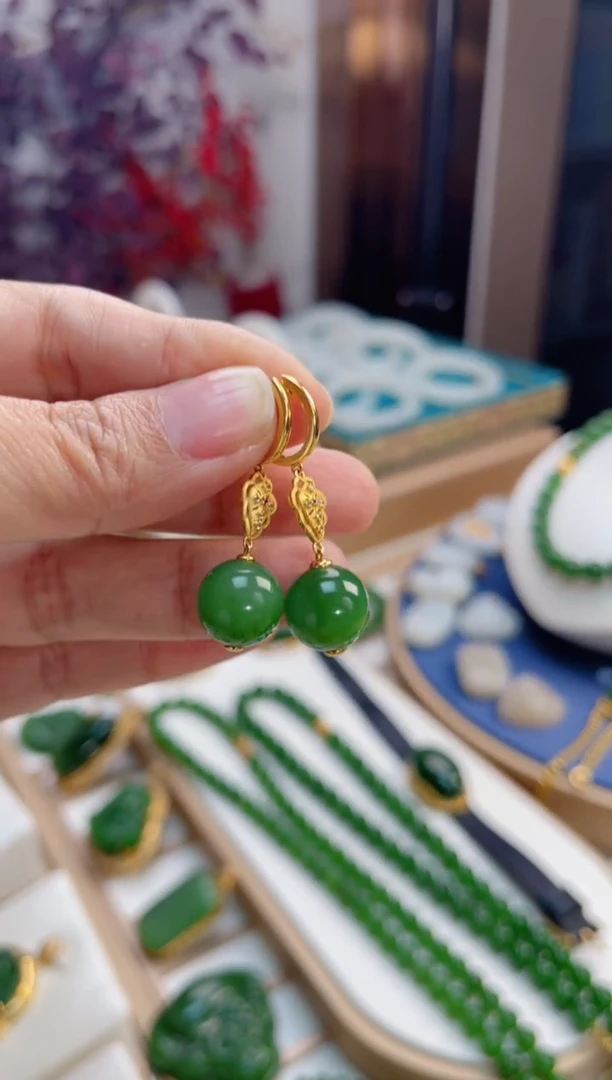 【闪购商品】和田玉耳扣18K金镶嵌12mm