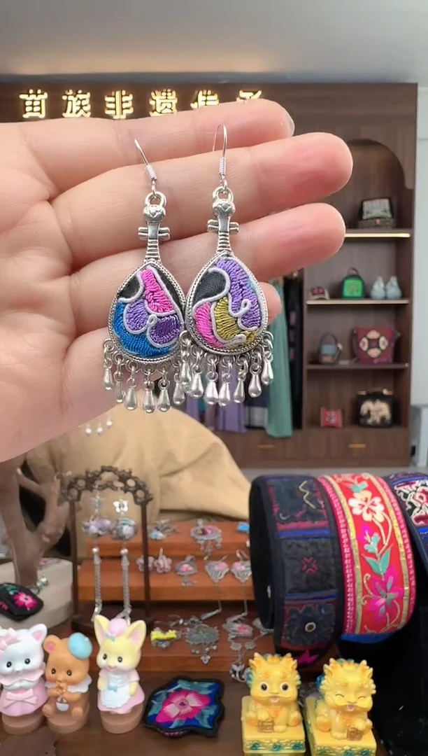 【闪购商品】织绣扶光苗绣传承11