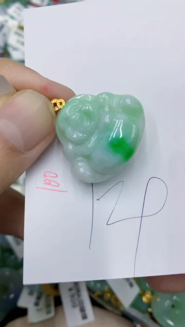 颈饰18K金镶嵌翡翠11111111111