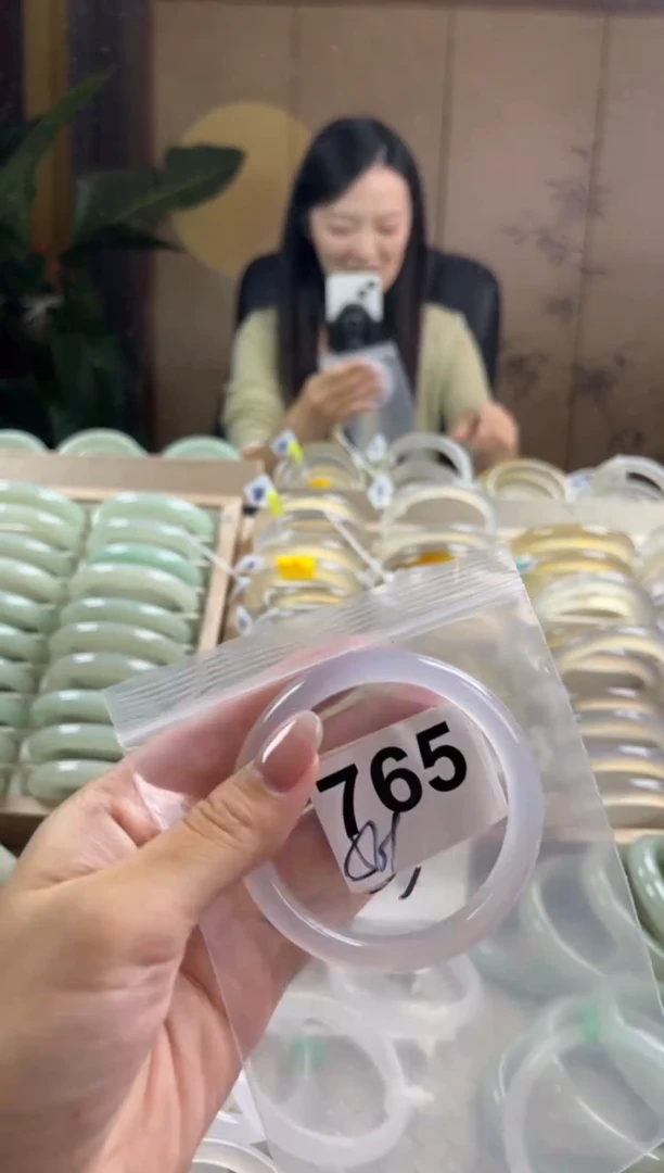 手镯玛瑙/玉髓未镶嵌765