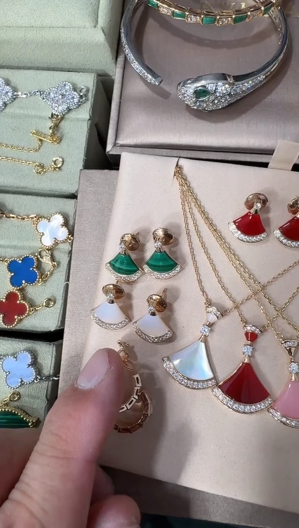 瓷片李***界正品折扣正品折扣正品折扣@@1