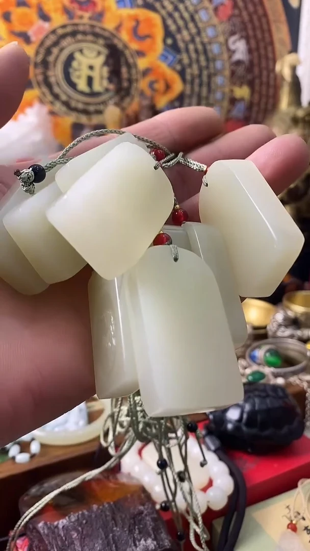 颈饰未镶嵌石英岩玉-----主播推荐-------蛇