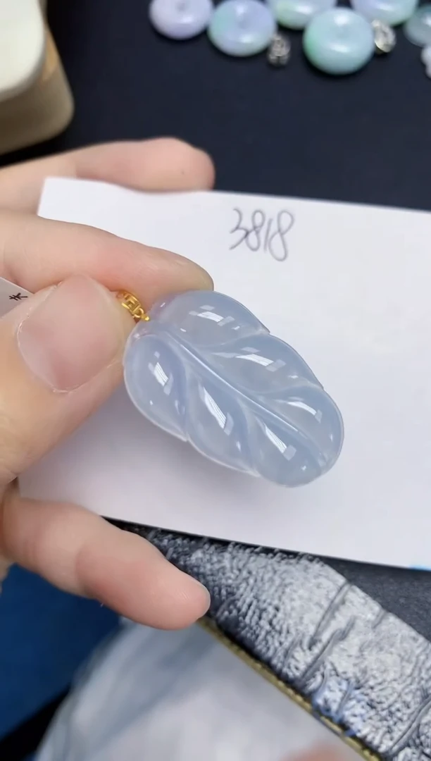 翡翠18K金镶嵌颈饰天然缅甸翡翠A货