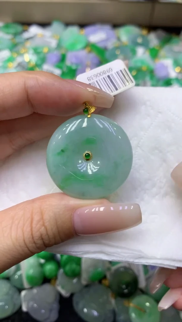 颈饰18K金镶嵌翡翠天然缅甸翡翠A货