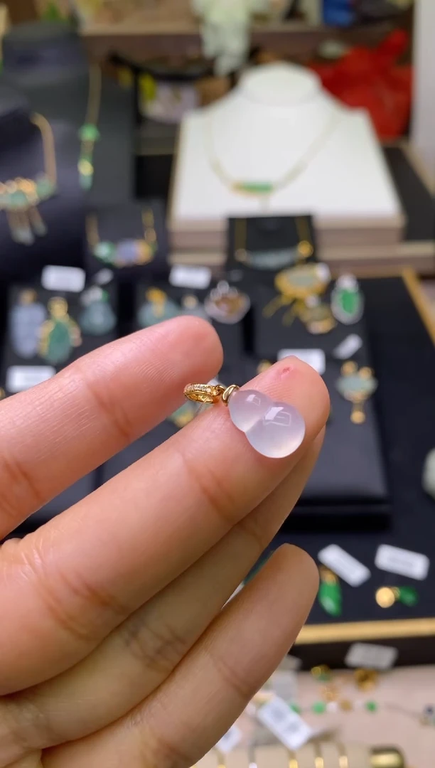 【闪购商品】翡翠颈饰18K金镶嵌净货17964