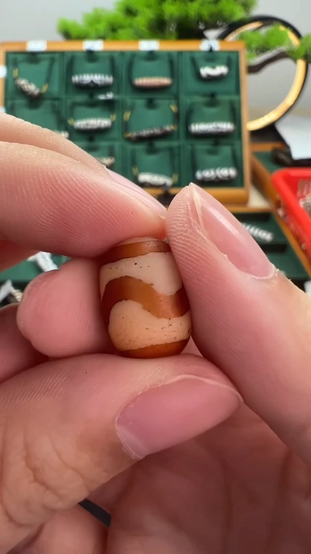 玛瑙/玉髓（覆膜）颈饰未镶嵌58.（微瑕随机发货）