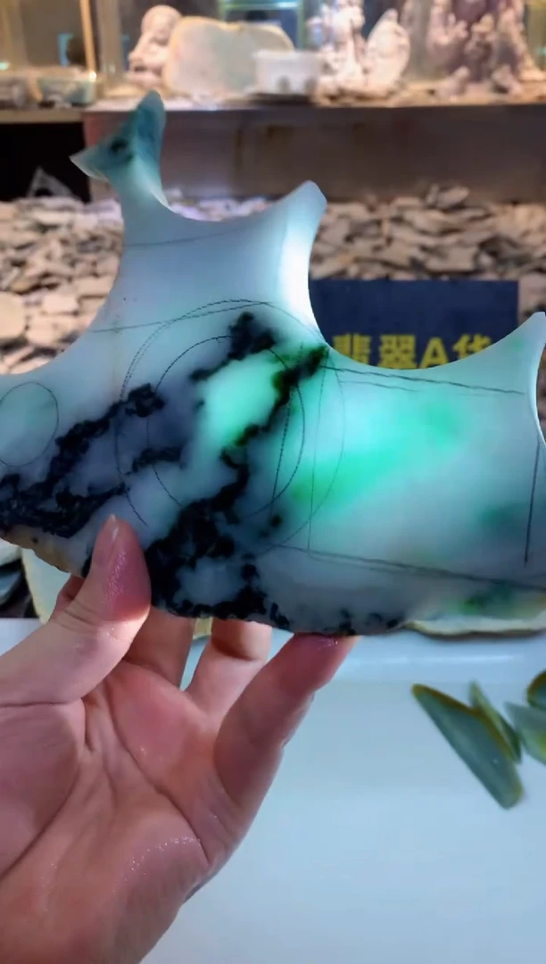 翡翠挂件未镶嵌0朱0翡翠珠宝641