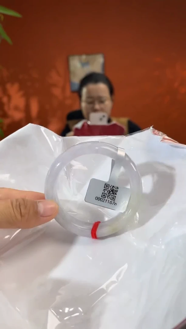 未镶嵌手镯翡翠4        圈口53