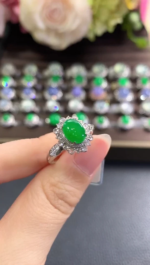 18K金镶嵌戒指翡翠b153