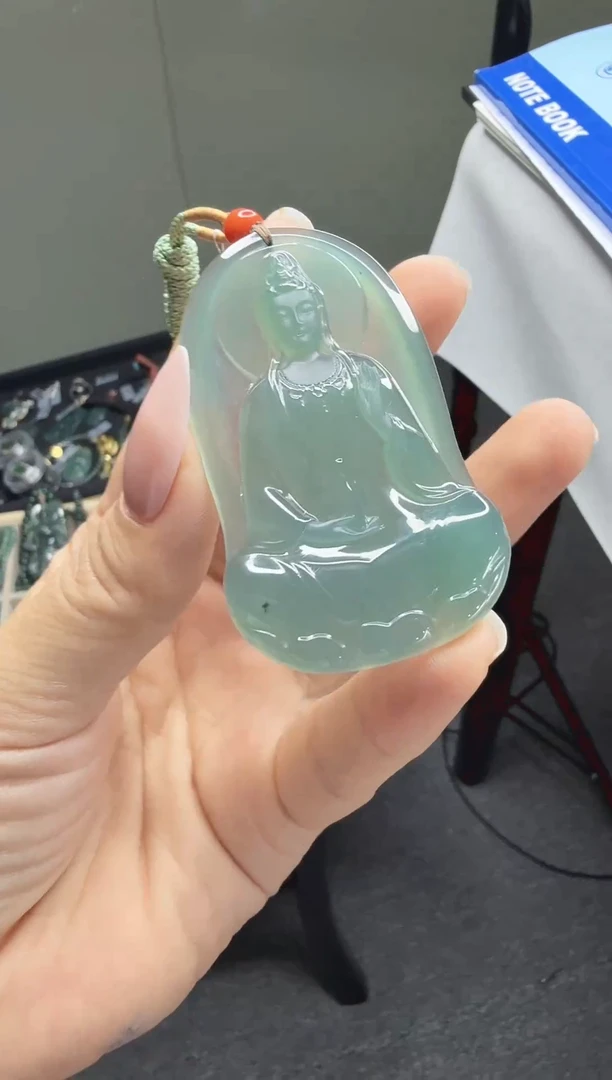 吊坠(不含链)未镶嵌翡翠观音