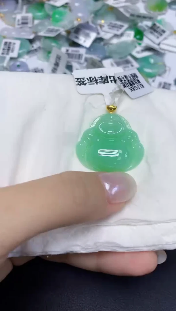 翡翠18K金镶嵌颈饰天然缅甸翡翠A货