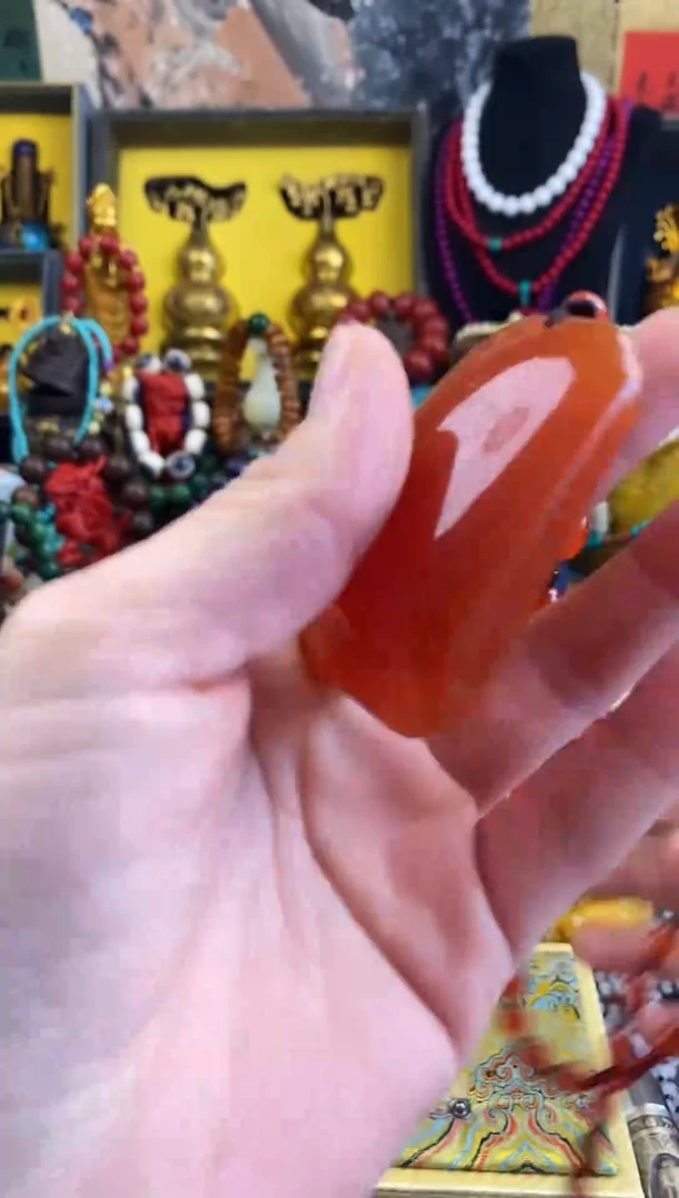 未镶嵌蜜蜡裸石[王姬珠宝精品推荐]鸡油红无事